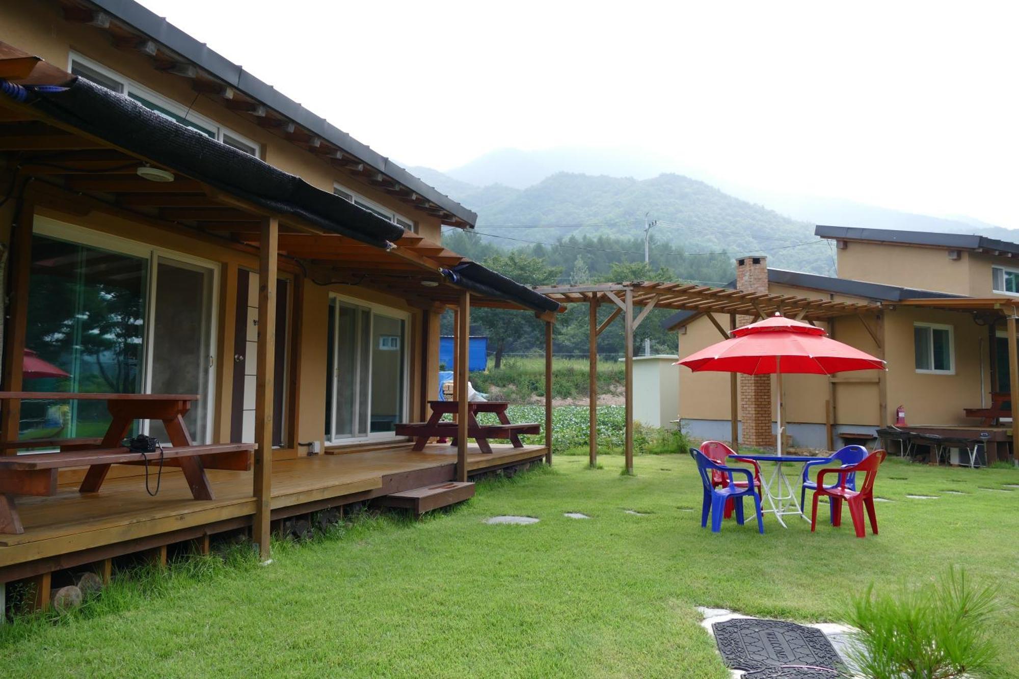 Hotel Sangju Yeoyurounhwangtojib Pensyeon Exterior foto